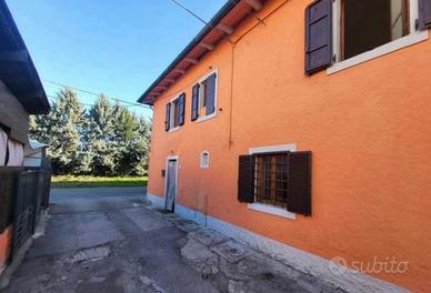 Terratetto con giardino privato e posti auto (Pra