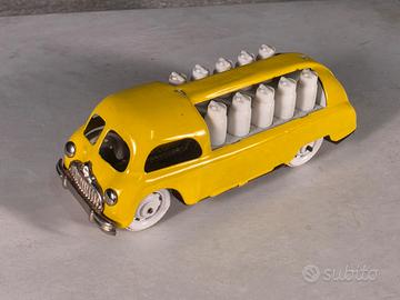 camioncino del latte in latta anni '50 Marchesini