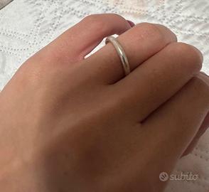 Anello fascia liscia in argento