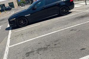 Jaguar XE R-SPORT