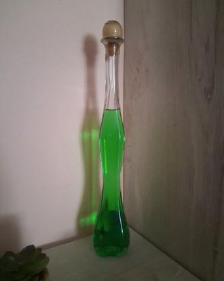 Bottiglia di menta imbottigliata nel 1945