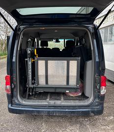 Sollevatore pedana monobraccio carrozzina disabile