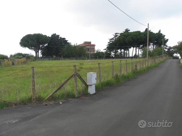 ALBANO, Terreno via di Villafranca mq. 4.000