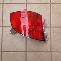 faro posteriore peugeot 2008