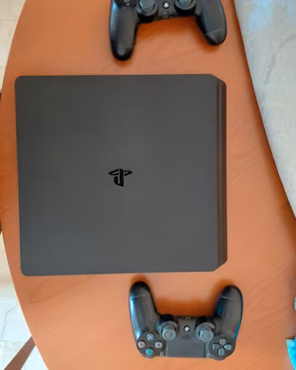 Playstation 4 slim + controller  originali