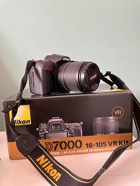Nikon D7000 kit + 35mm f/1.8 + 18-105mm+ flash+box