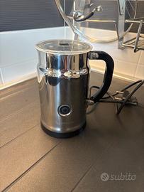 Macchina per il cappuccino della nespresso