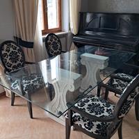 Tavolo in vetro con 4 sedie - stile elegante