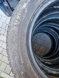  4 pneumatici invernali 215/60 R17