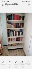 Libreria a ripiani bianca 
