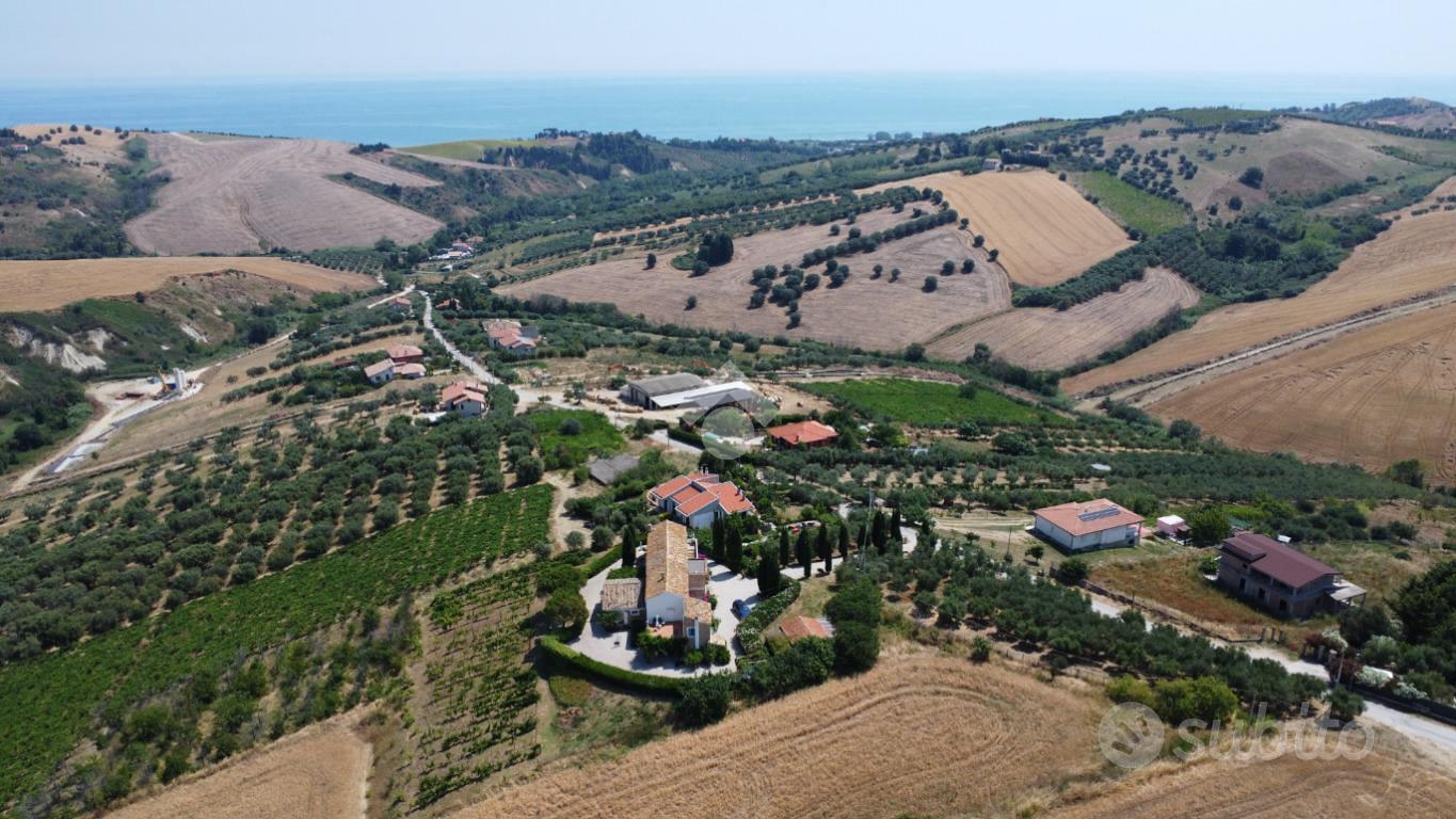 TER. AGRICOLO A ROSETO DEGLI ABRUZZI - Vista 3