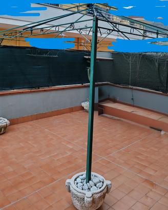 Gazebo 3x3 con telo antipioggia.