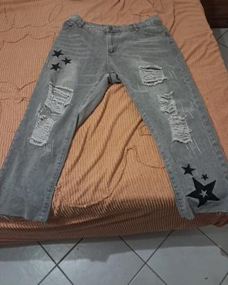Jeans Grigi con Stelle e Strappi