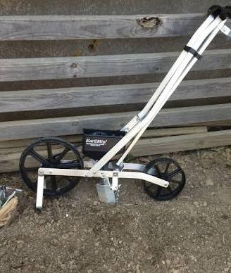 Seminatrice EarthWay 1001-B è 6 ischi