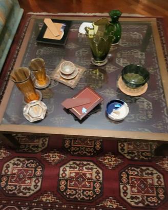 Tavolo con base in ottone