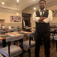 Cameriere ristorante centro 8 anni esperienza