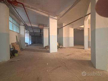 Via sampolo: locale di 518 mq in zona centrale