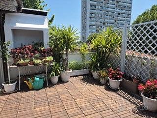 Marina su 2 livelli con ampio terrazzo