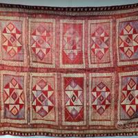 kilim, lampadario, candelabro, poltroncina depoca 