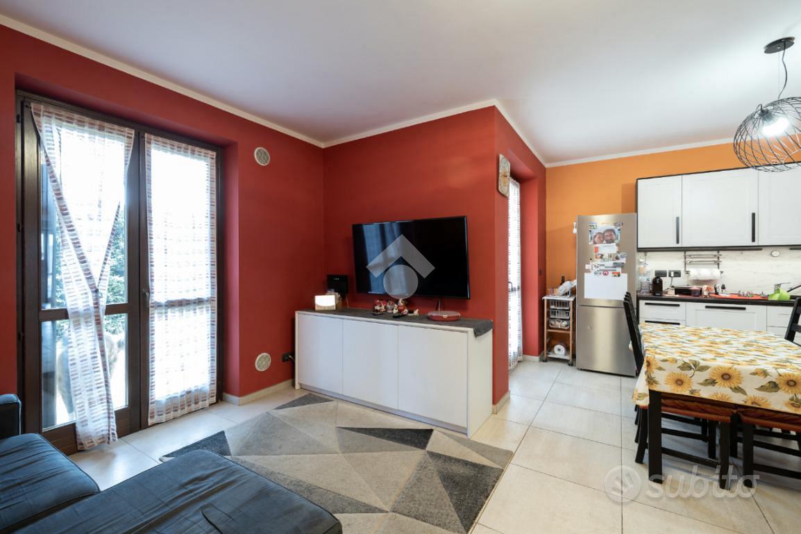 4 LOCALI A RIVA PRESSO CHIERI - Vista 3