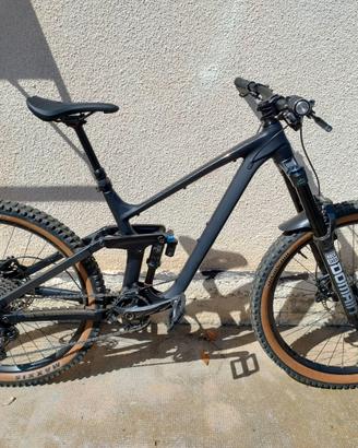 Bicicletta MTB DH 27,5