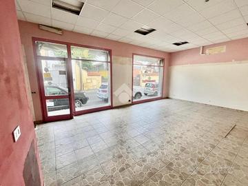 NEGOZIO A GRUGLIASCO