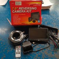 Kit telecamera di retromarcia con monitor 7"