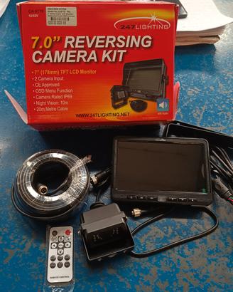 Kit telecamera di retromarcia con monitor 7"