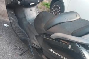 Honda Silver Wing 400 - 2006