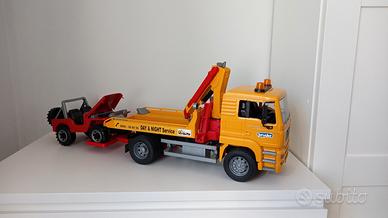 Carroatrezzi bruder 02750 con jeep