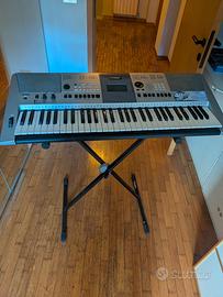 Tastiera Yamaha psr e413 + custodia e cavalletto
