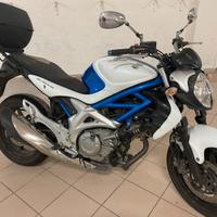 Suzuki Gladius 650 SFV 2010