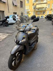 Scooter Peugeot Tweet GT 125 Roma