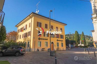 ATTICO IN CENTRO STORICO A PADENGHE SUL GARDA (BS)