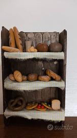 Bancarella per presepe con pani in fimo