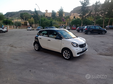 Smart forfour 1000 benzina ( impeccabile)