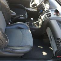 206 GTI sedili pelle, alcantara e tessuto