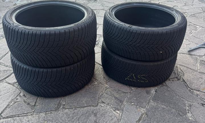 Bridgestone porsche macan gomme invernali