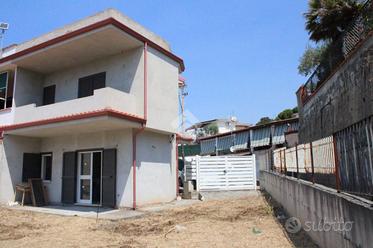 BIFAMILIARE A DIAMANTE