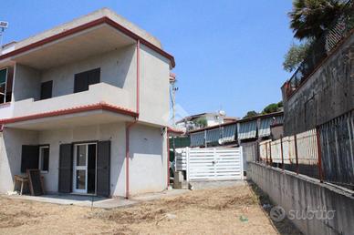 BIFAMILIARE A DIAMANTE