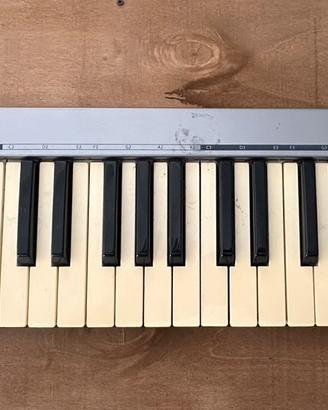 Acorn Masterkey 49 - controller MIDI