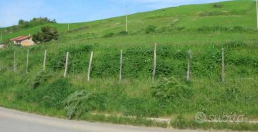 Immobile in asta di 72020 m² a Agira - Altro