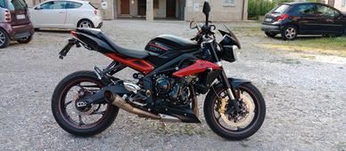 Triumph street triple R 675