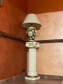 Colonna più lampadario