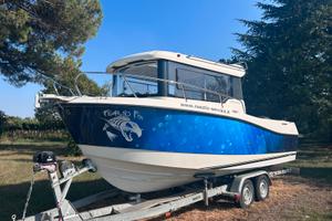 Pilothouse Captur 675 Quiksilver