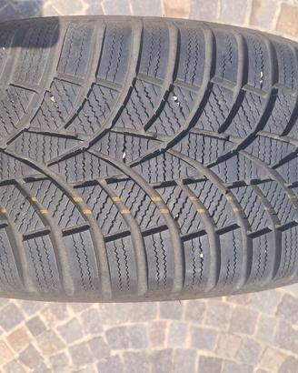  N  4  pneumatici invernali. 215/60R17 100 V