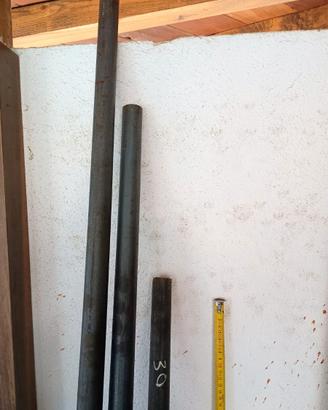 Barra di ferro S275JR tondo pieno d-30mm x 5,92mt.