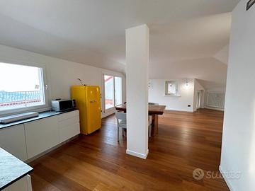 Meraviglioso attico primingresso - Chiadino