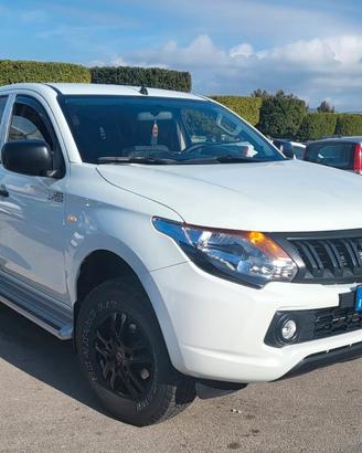 Mitsubishi L200 2.4 DI-D 154 CV Intense (2017)