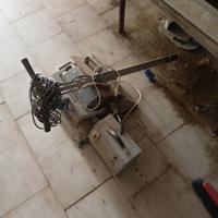 Piastra vibrante per pavimenti e autobloccanti